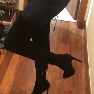 Thigh-high black boots 7.5